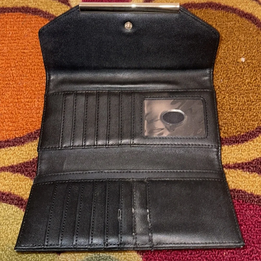 Black Guess Wallet - Picture 3 of 5